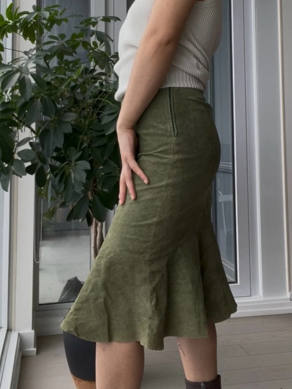 Vintage Danier Olive Suede Flared Midi Skirt - Picture 5 of 7